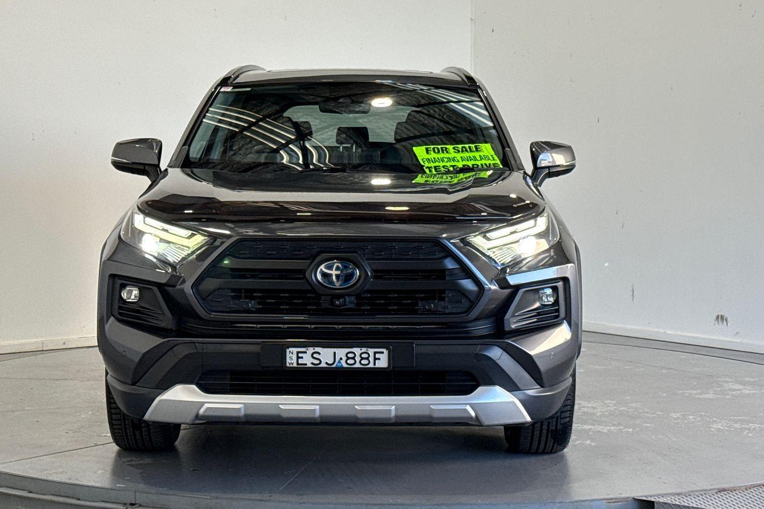 2021 Toyota RAV4 Edge AWD in Silver