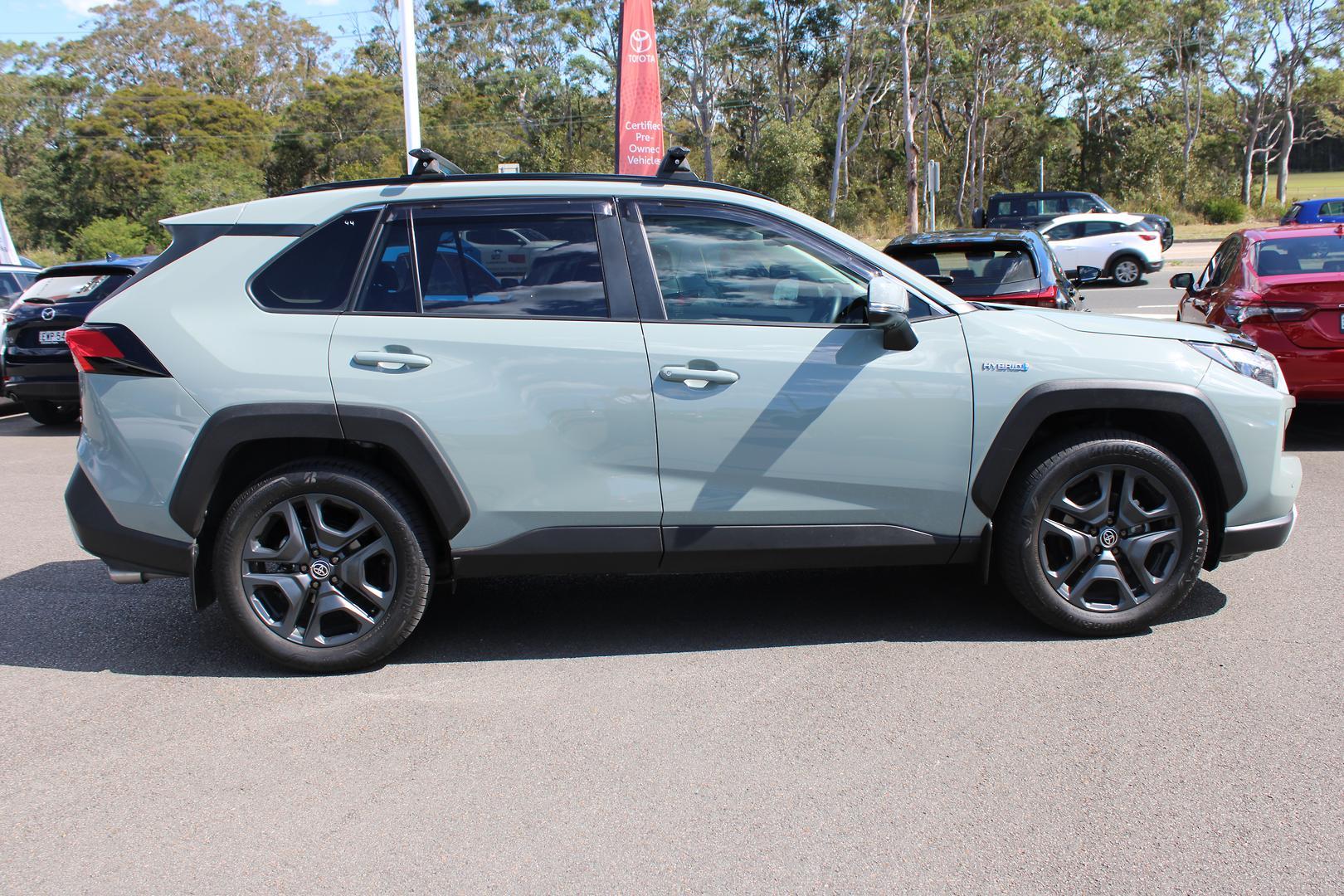 2023 Toyota RAV4 Edge AWD in Green