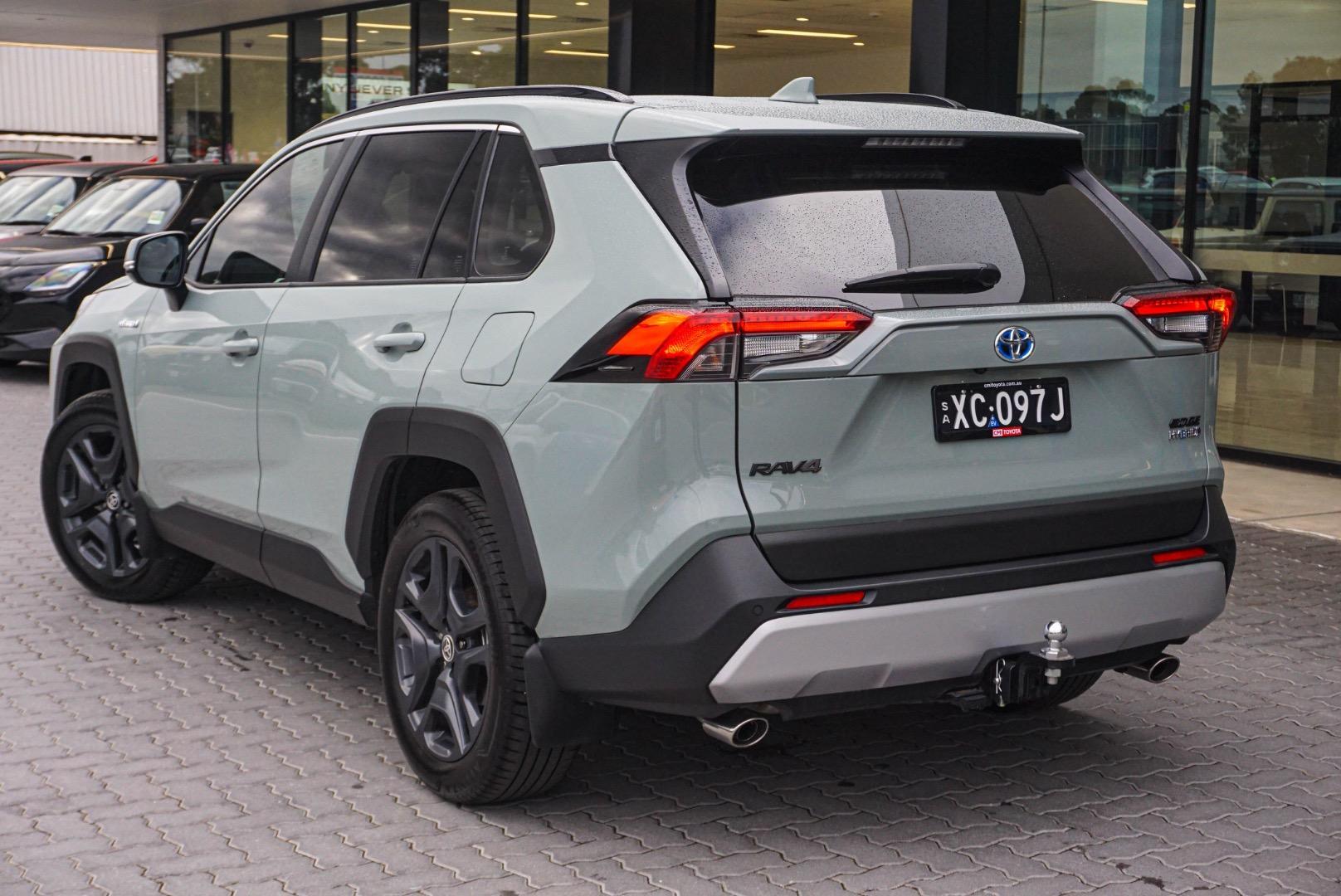2022 Toyota RAV4 Edge AWD in Green