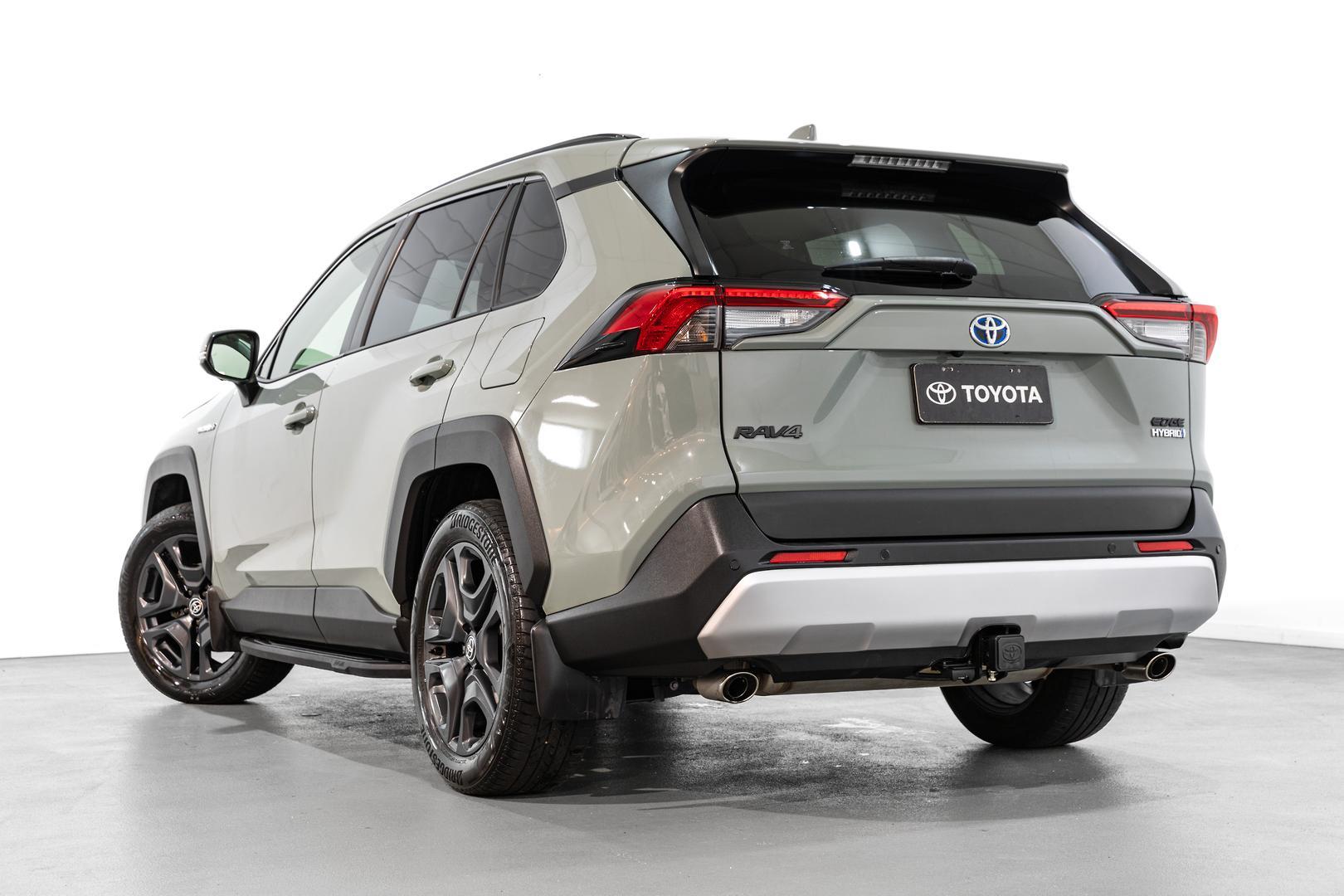 2024 Toyota RAV4 Edge AWD in Green