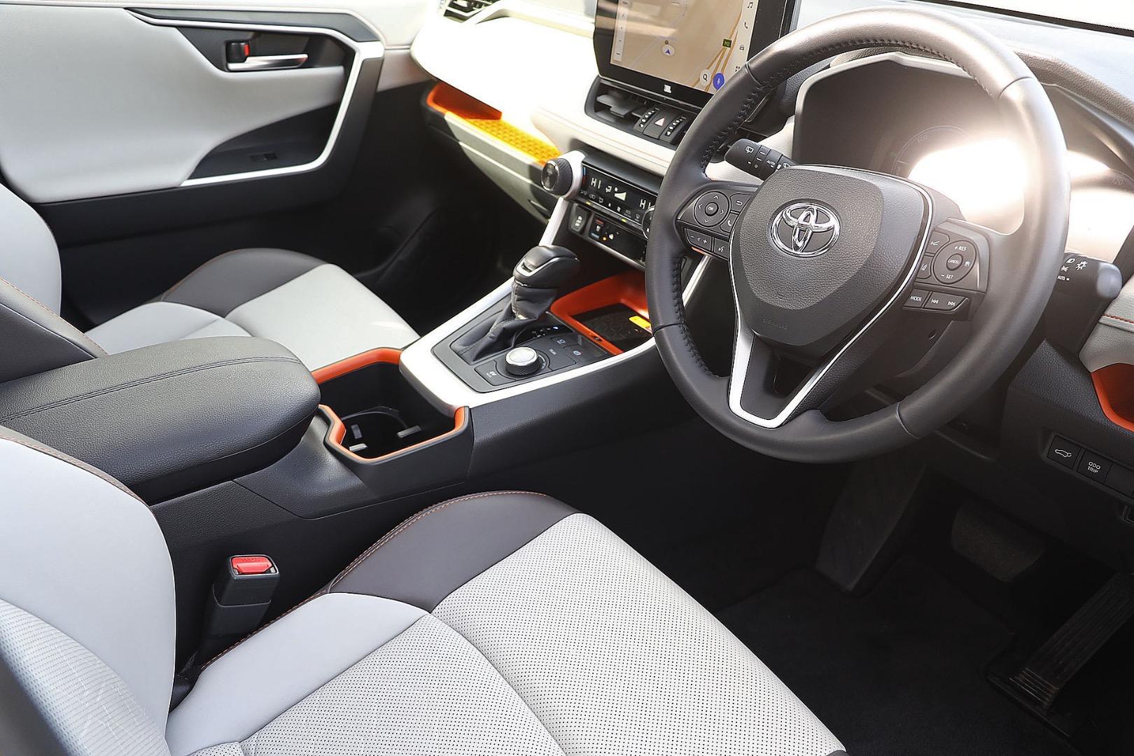 2025 Toyota RAV4 Edge AWD in Green