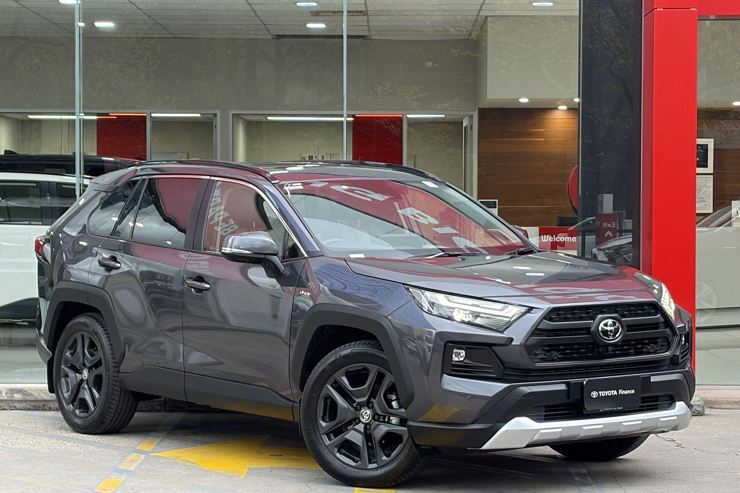 2025 Toyota RAV4 Edge in Silver