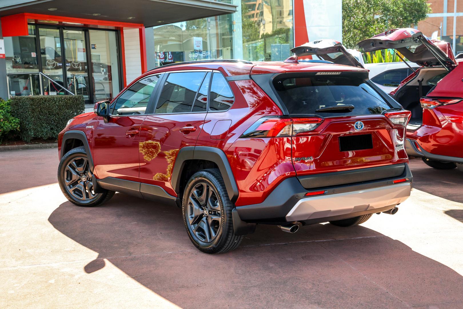 2023 Toyota RAV4 Edge AWD in Red