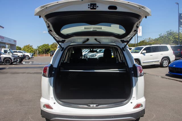 2016 Toyota RAV4 GXL AWD in White