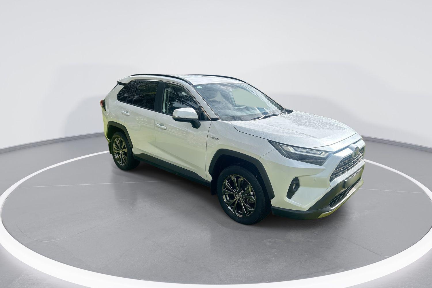 2023 Toyota RAV4 GXL AWD in White