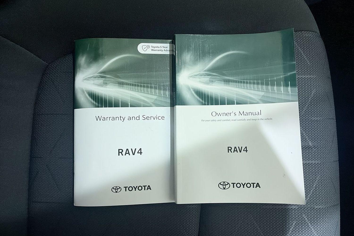 2023 Toyota RAV4 GXL AWD in Black