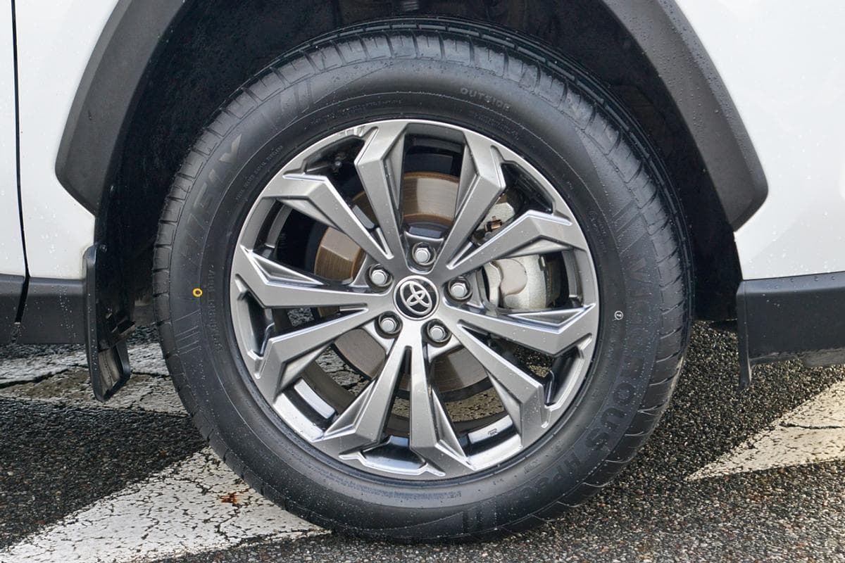 2024 Toyota RAV4 GXL AWD in White
