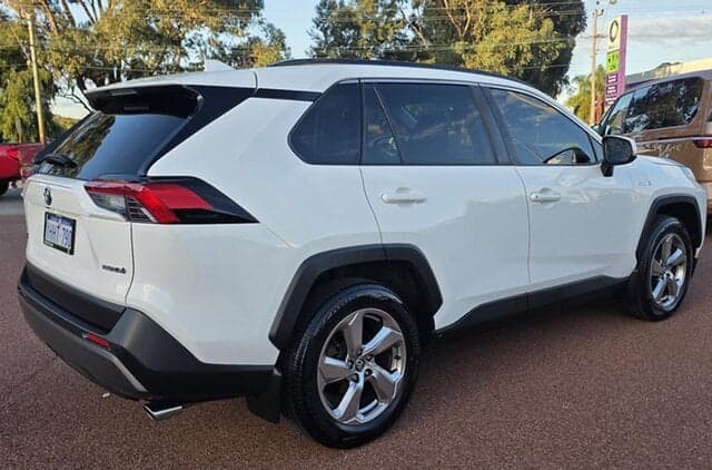 2021 Toyota RAV4 GXL AWD in White