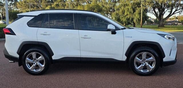 2021 Toyota RAV4 GXL AWD in White