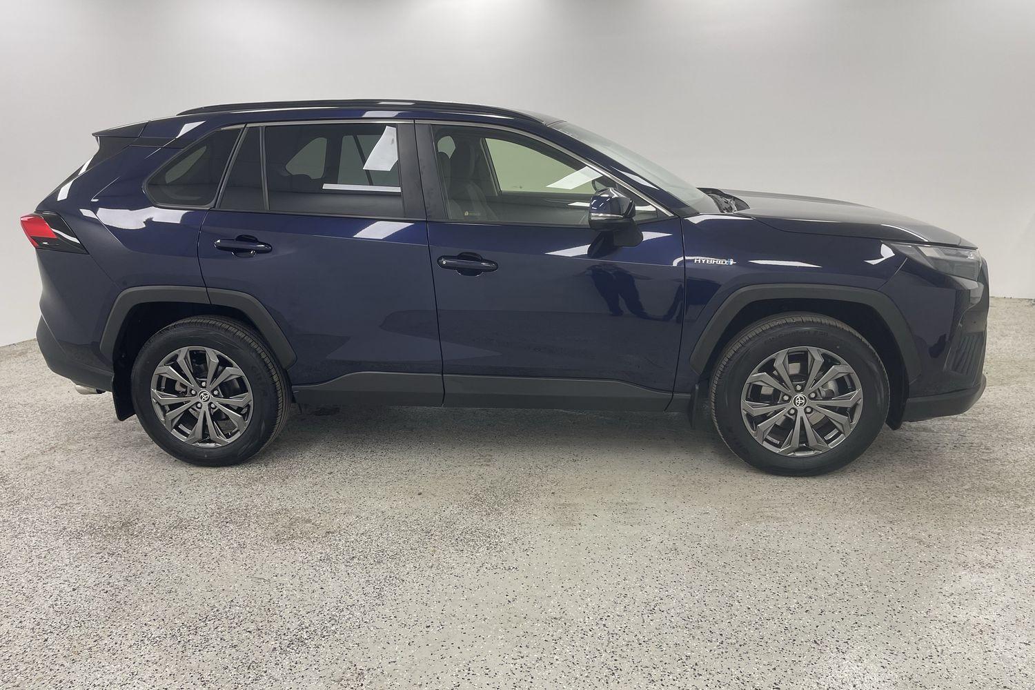 2022 Toyota RAV4 GXL AWD in Blue