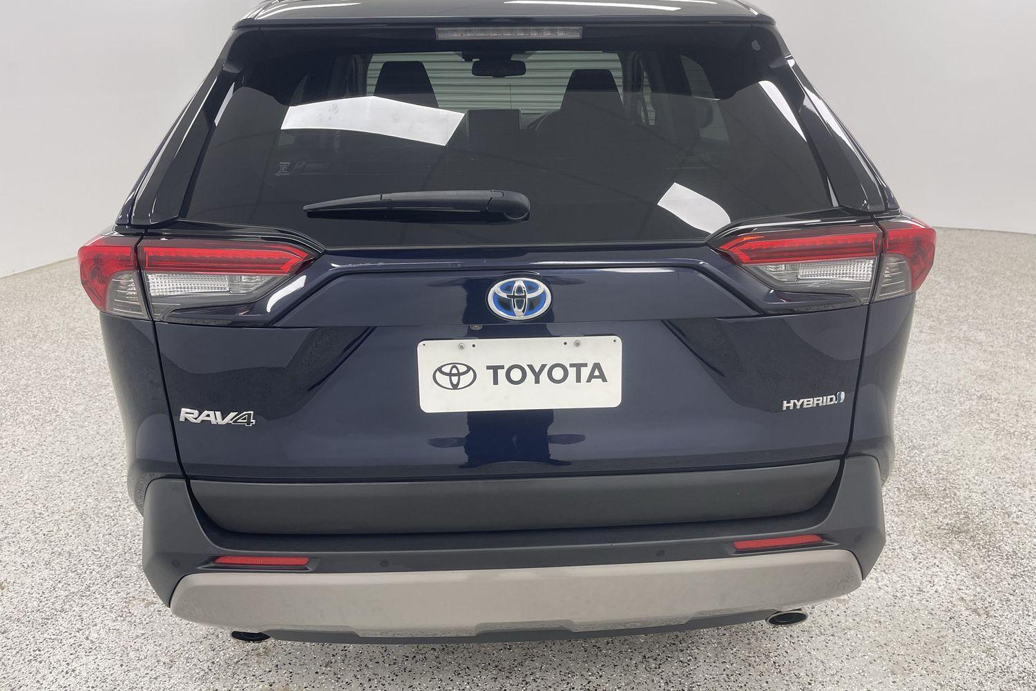 2022 Toyota RAV4 GXL AWD in Blue