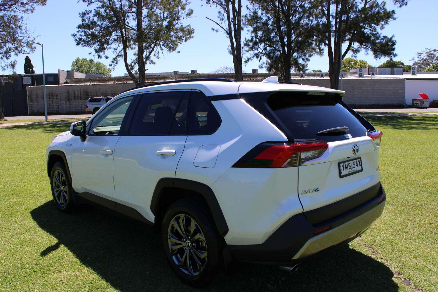 2023 Toyota RAV4 GXL AWD in White