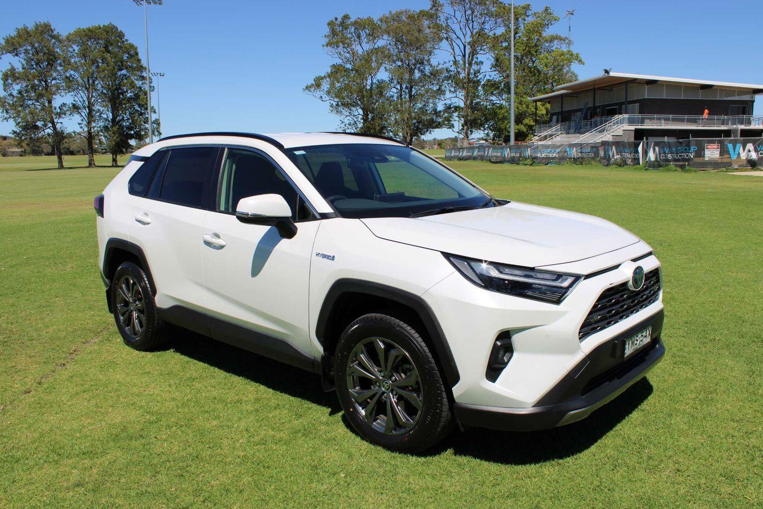 2023 Toyota RAV4 GXL AWD in White
