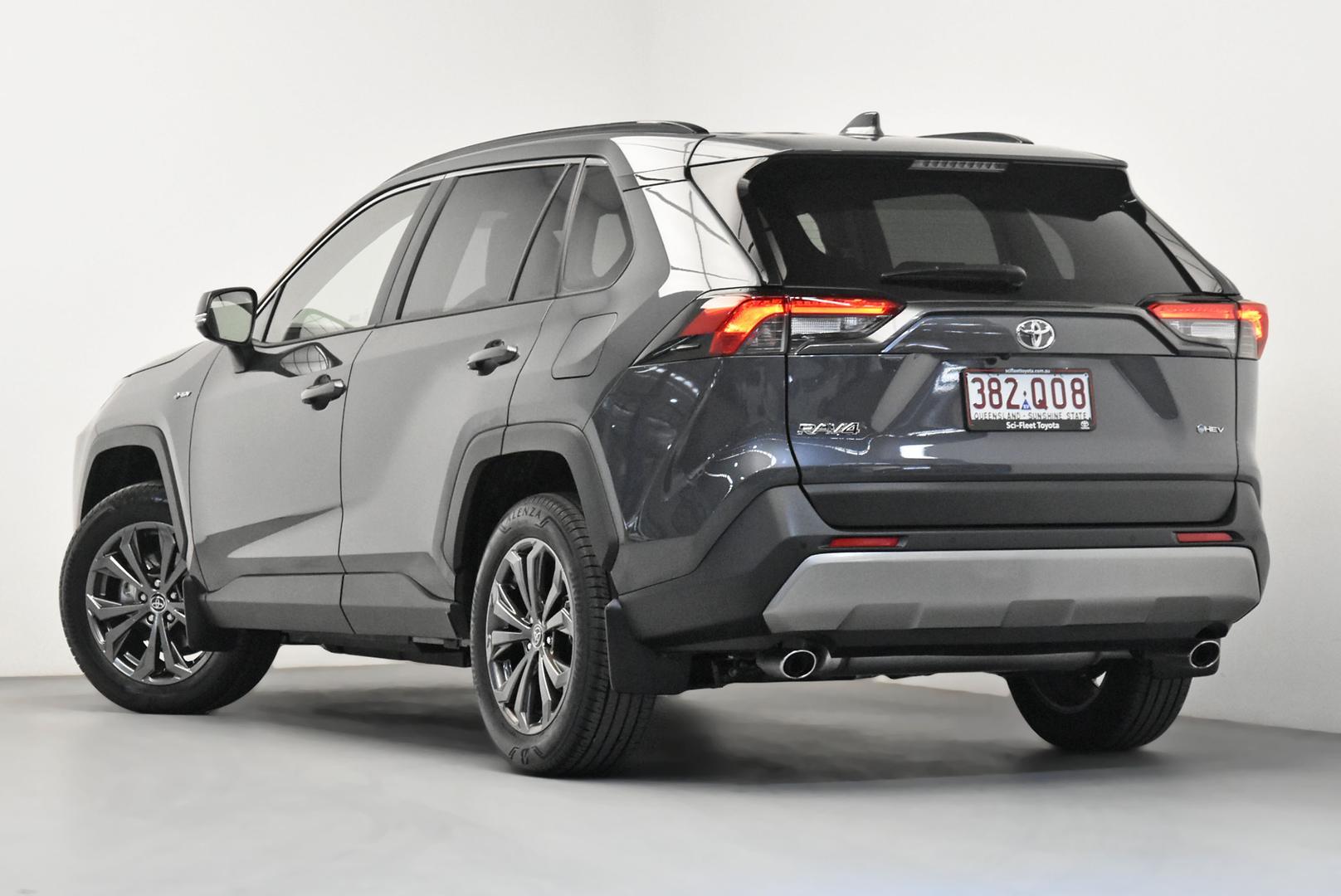 2025 Toyota RAV4 GXL in Silver