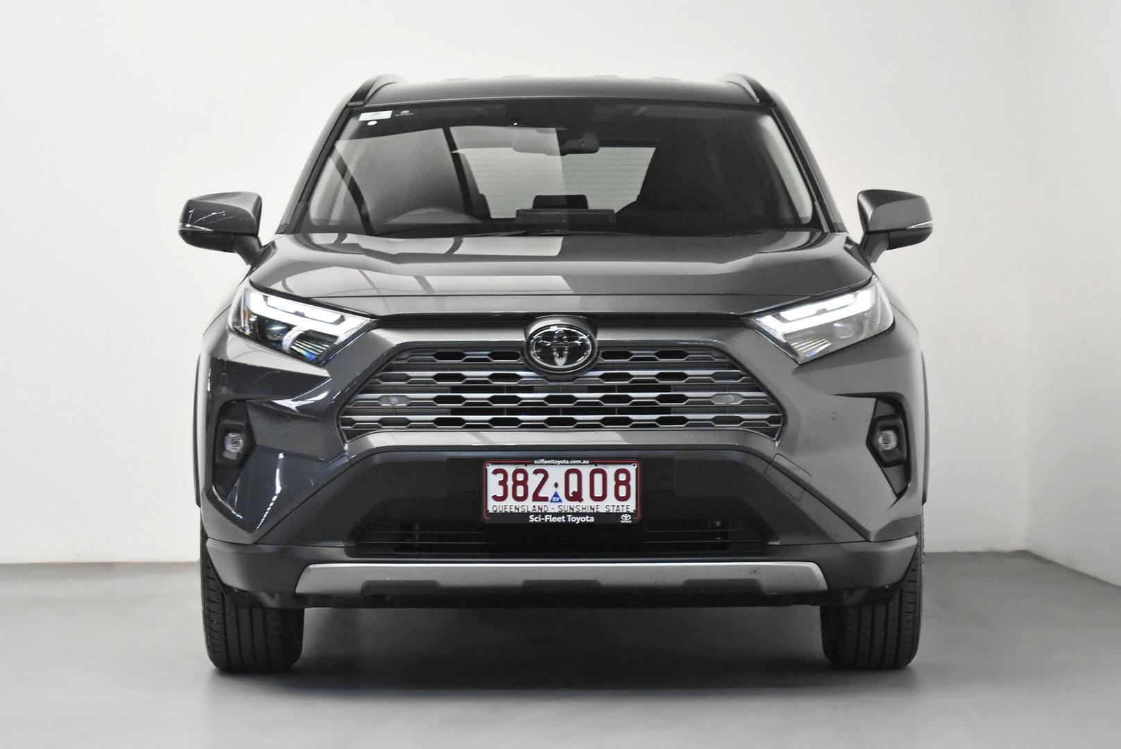 2025 Toyota RAV4 GXL in Silver