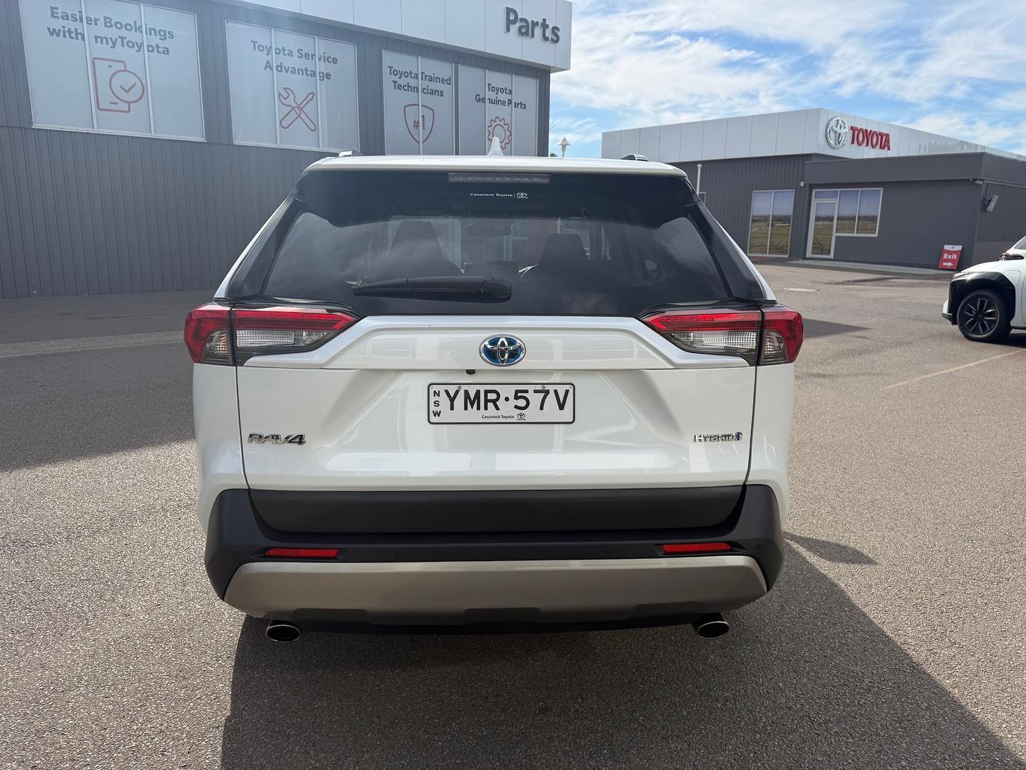 2023 Toyota RAV4 GXL AWD in White