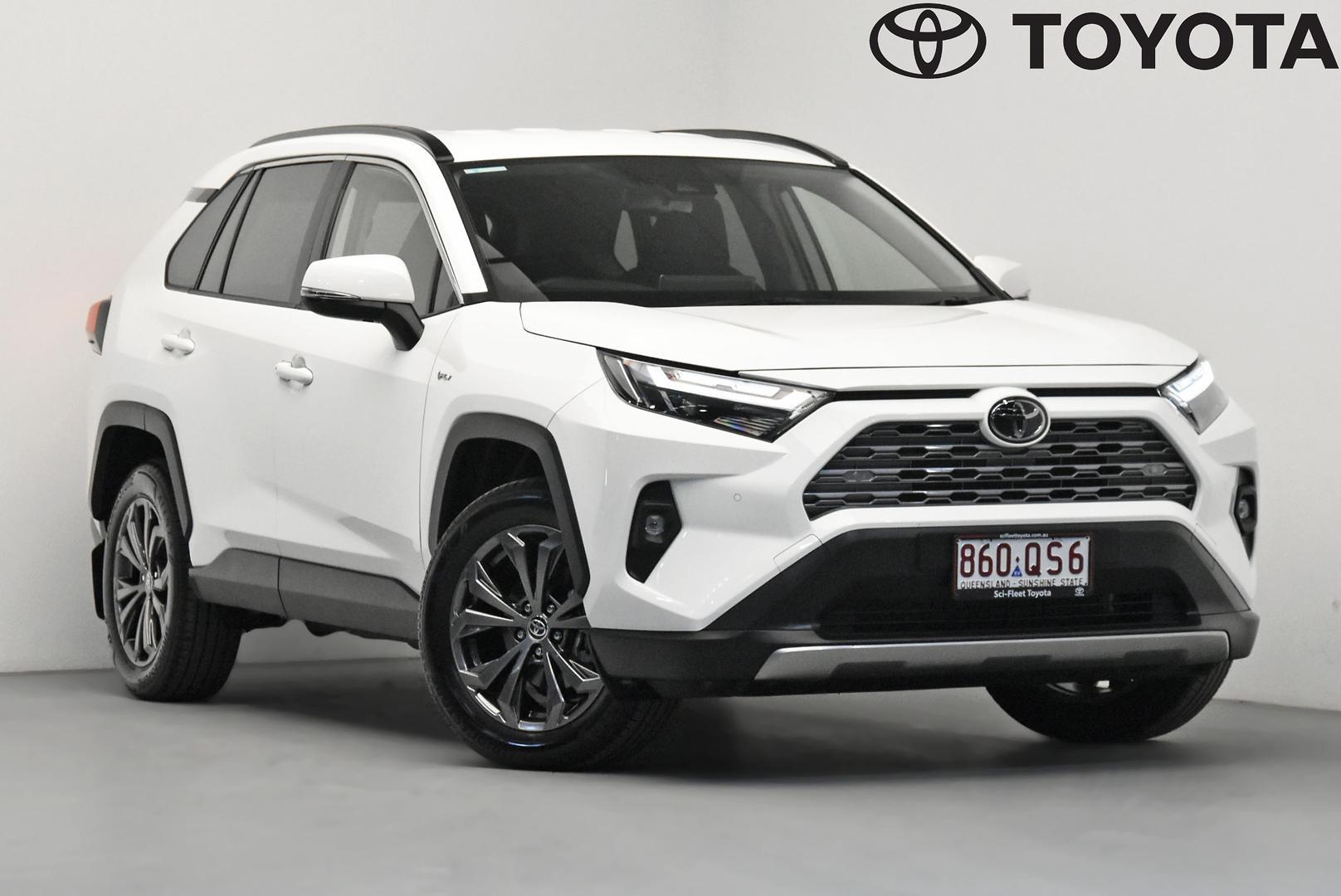 2025 Toyota RAV4 GXL AWD in White