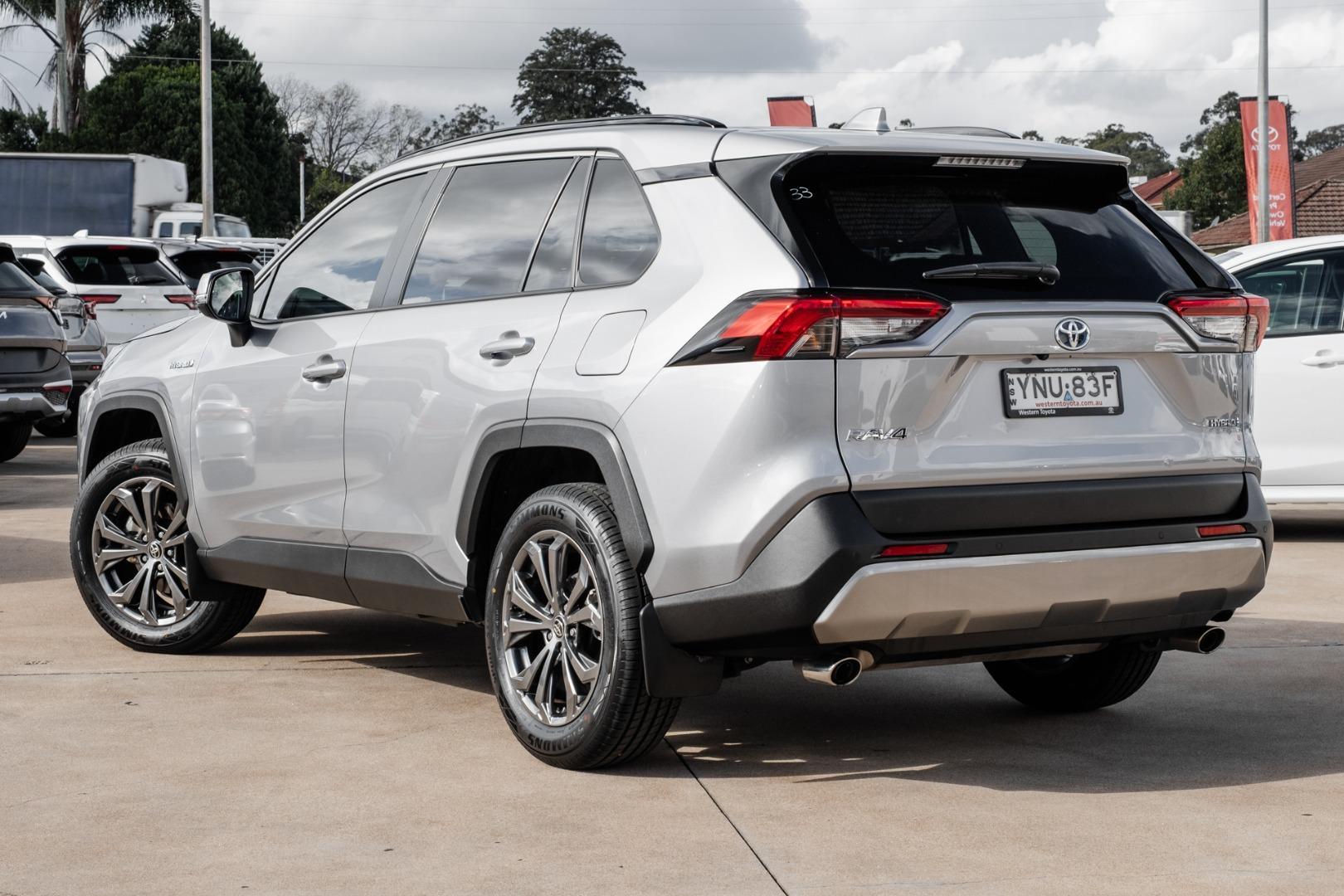 2024 Toyota RAV4 GXL AWD in Silver