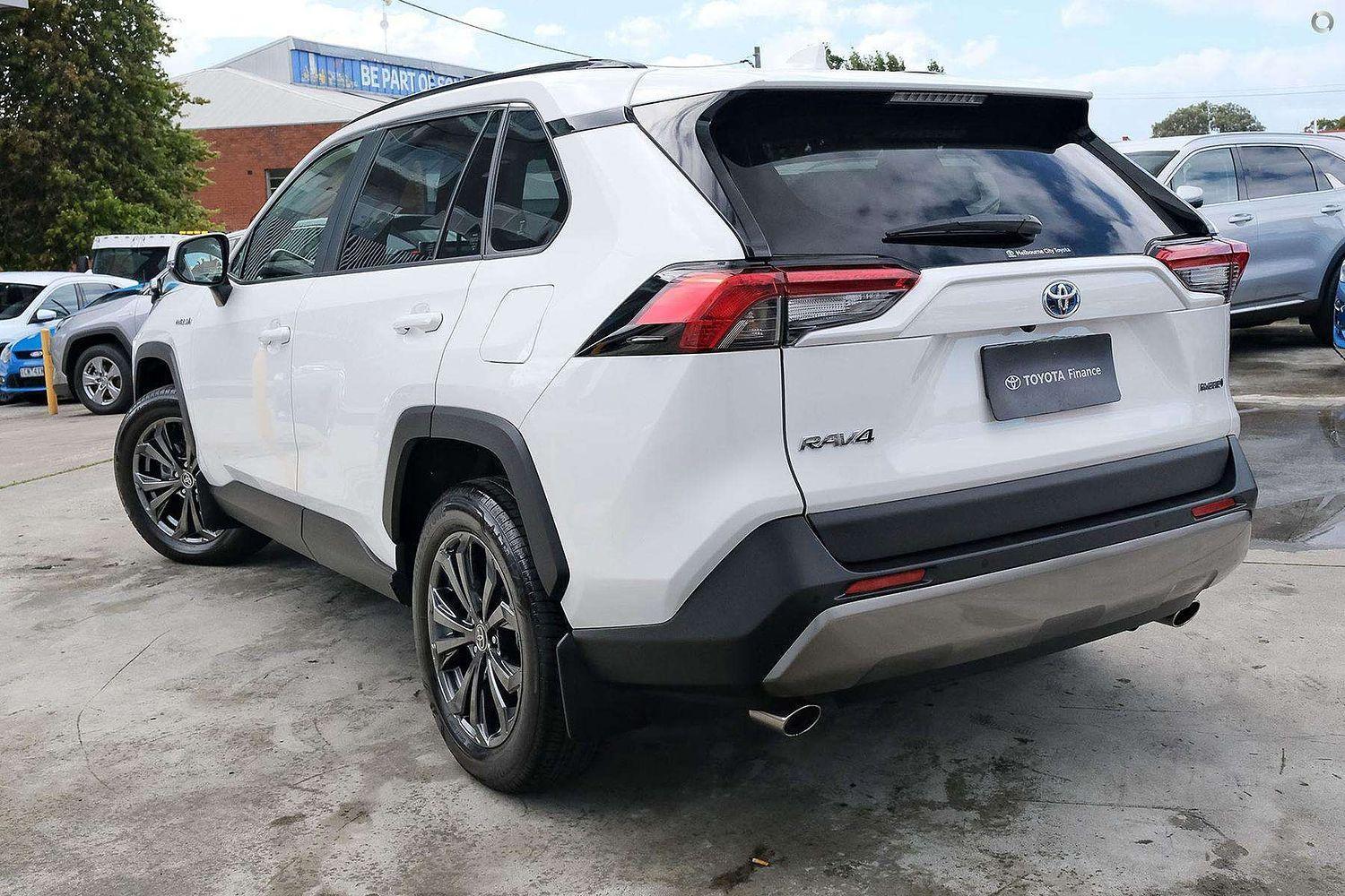 2024 Toyota RAV4 GXL AWD in White