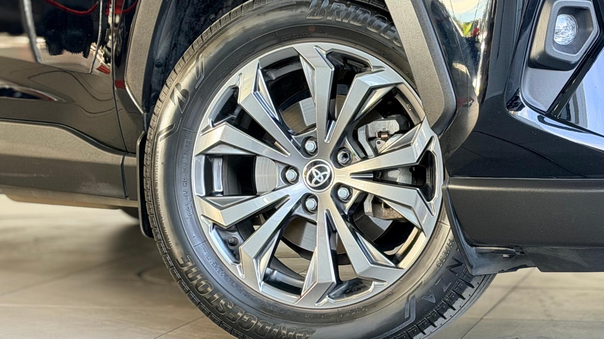 2022 Toyota RAV4 GXL AWD in Black