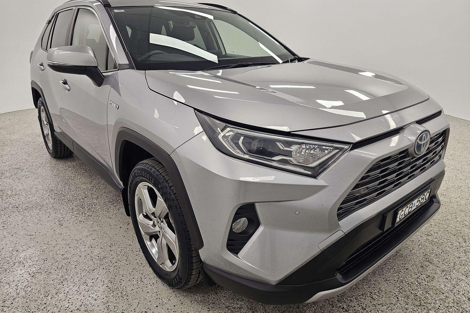 2021 Toyota RAV4 GXL in Silver