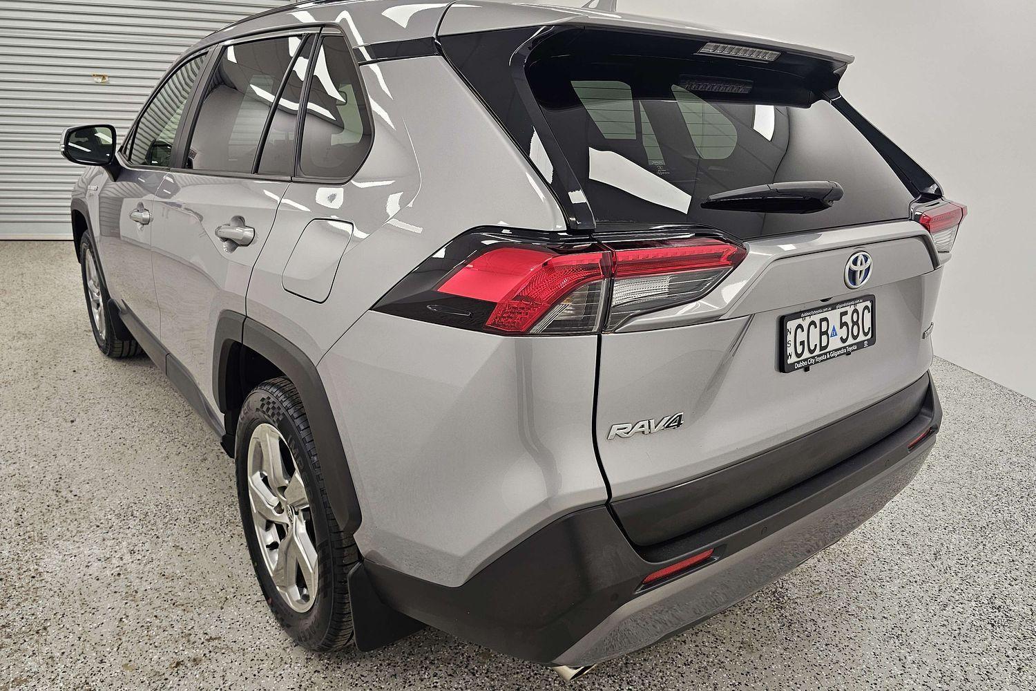 2021 Toyota RAV4 GXL in Silver