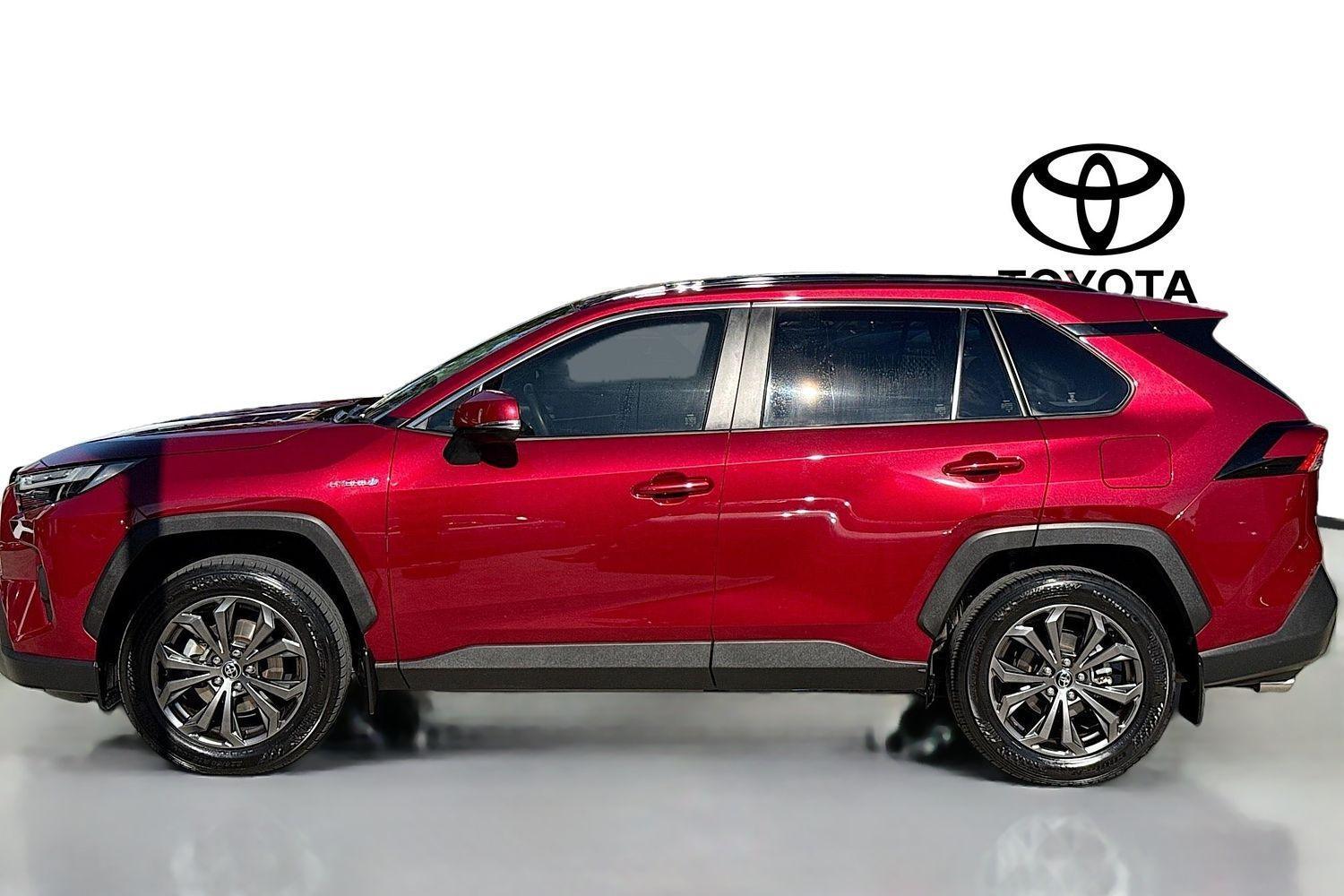 2024 Toyota RAV4 GXL AWD in Red