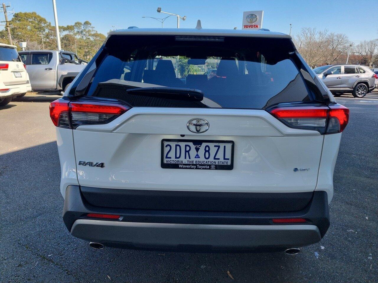 2025 Toyota RAV4 GXL AWD in White