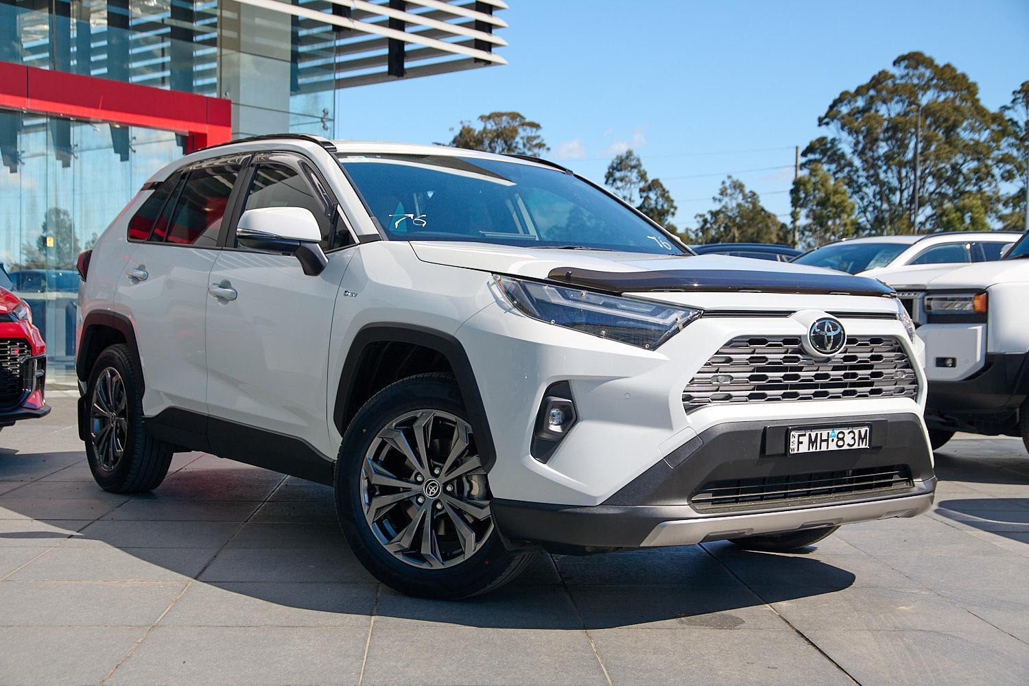 2024 Toyota RAV4 GXL AWD in White