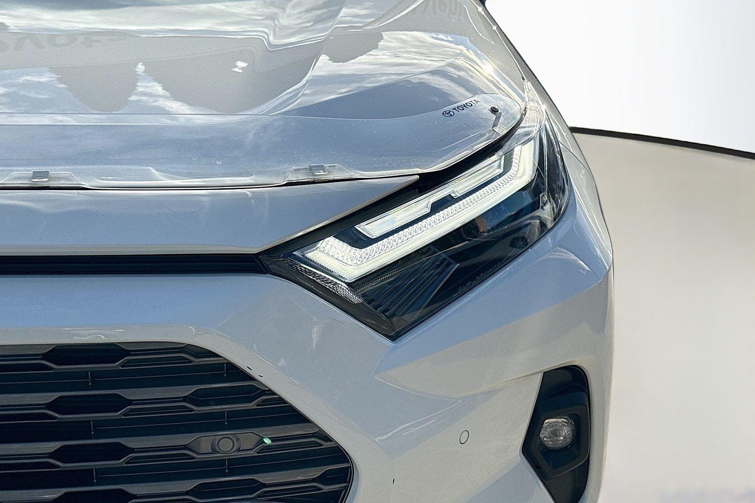 2025 Toyota RAV4 GXL-2WD in White