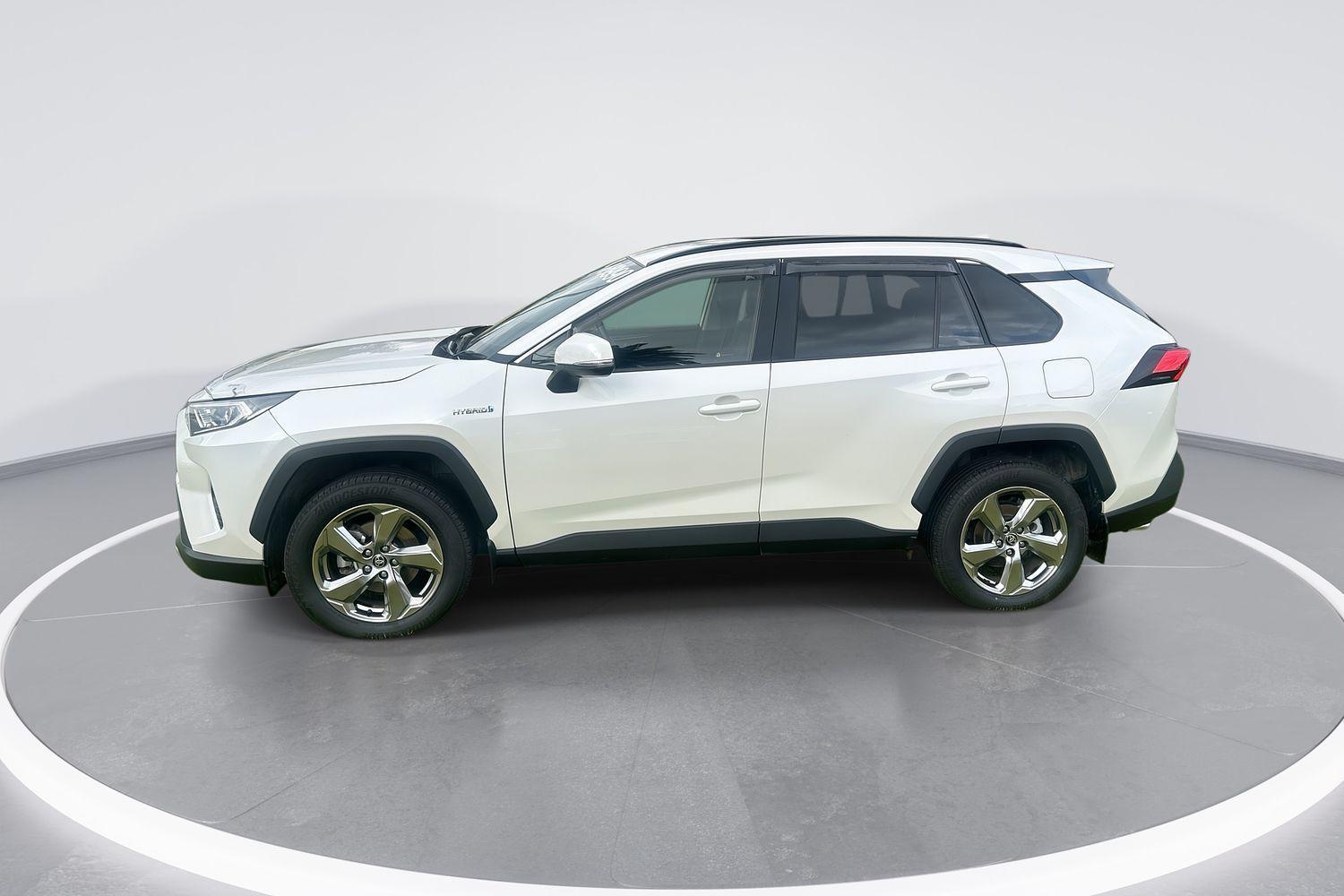 2020 Toyota RAV4 GXL-2WD in White
