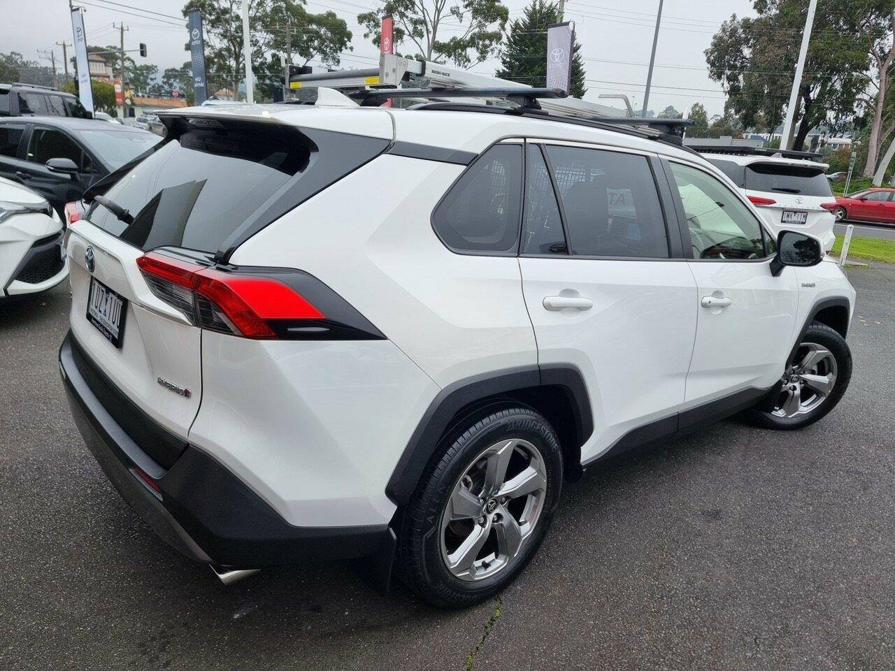 2021 Toyota RAV4 GXL-2WD in White