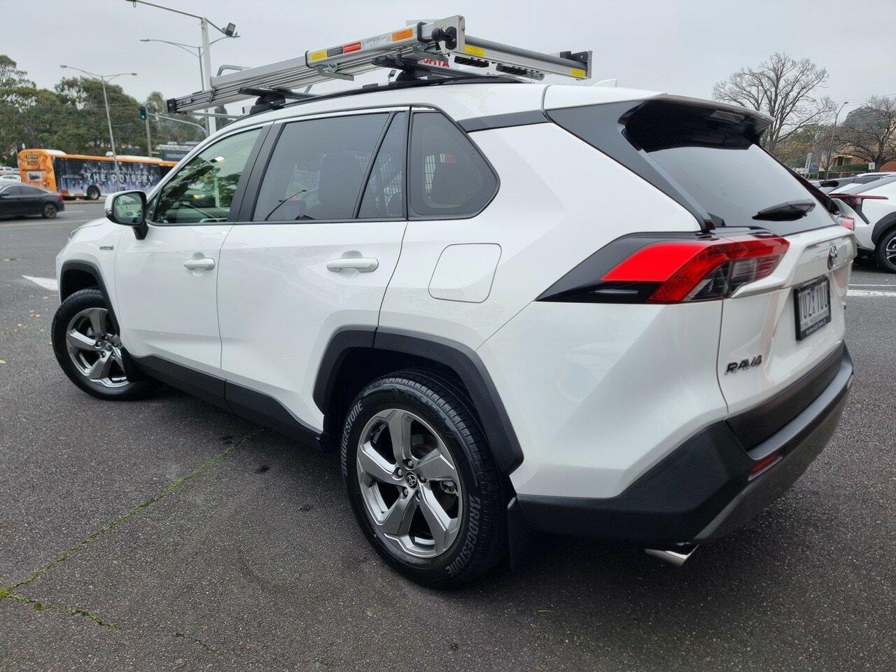 2021 Toyota RAV4 GXL-2WD in White
