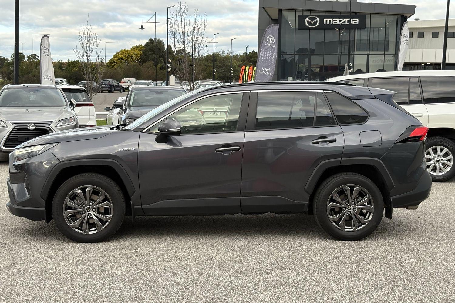 2022 Toyota RAV4 GXL-2WD in Silver