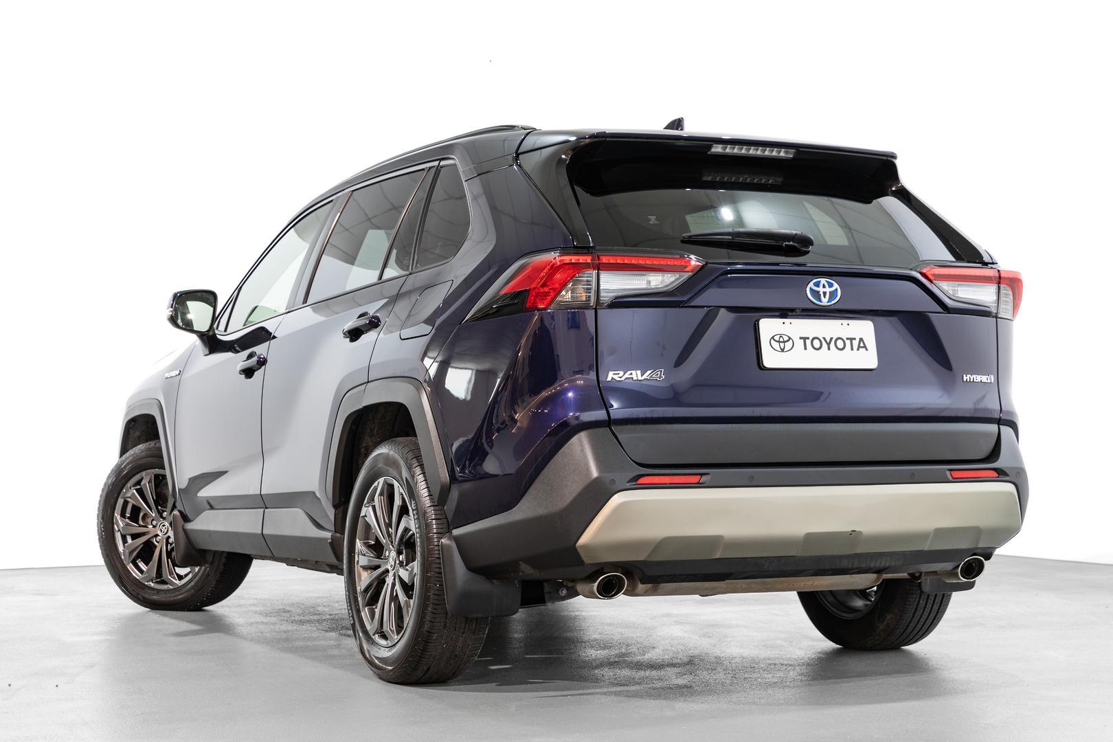 2022 Toyota RAV4 GXL-2WD in Blue