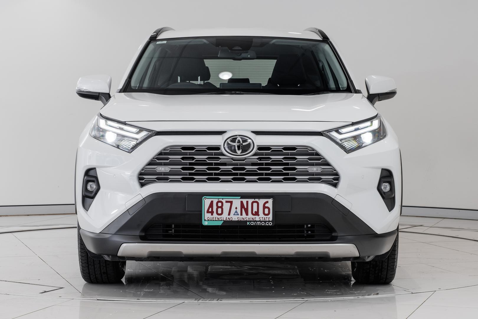 2025 Toyota RAV4 GXL-2WD in White