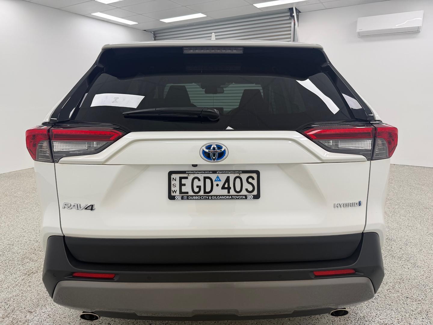 2019 Toyota RAV4 GXL-2WD in White