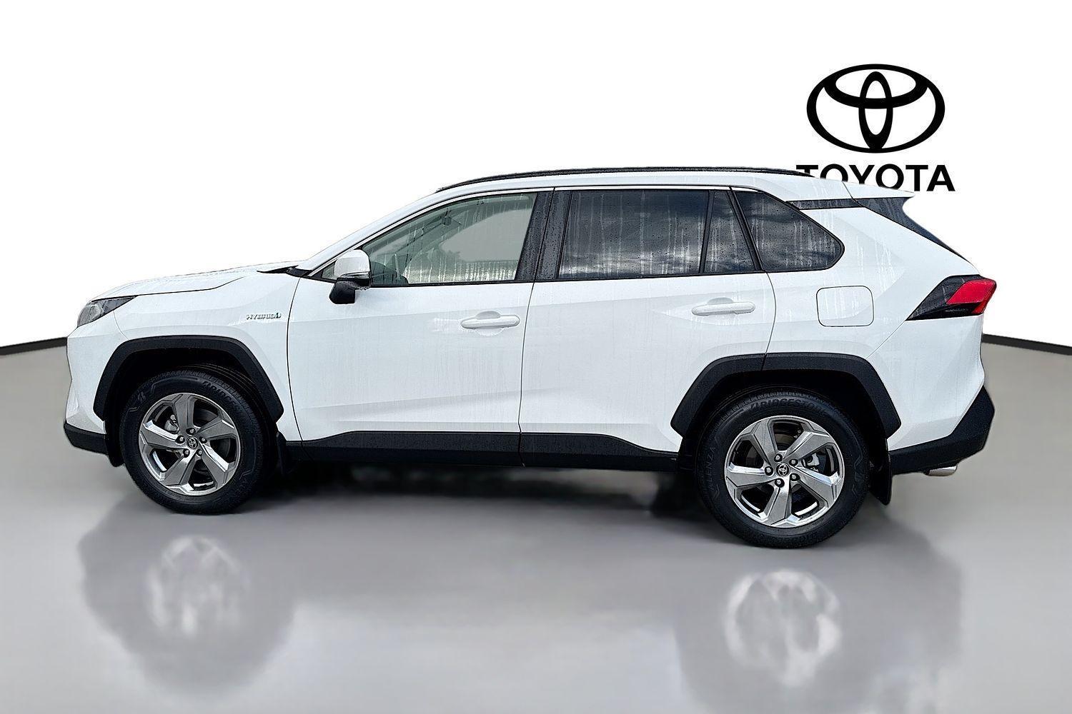 2021 Toyota RAV4 GXL-2WD in White