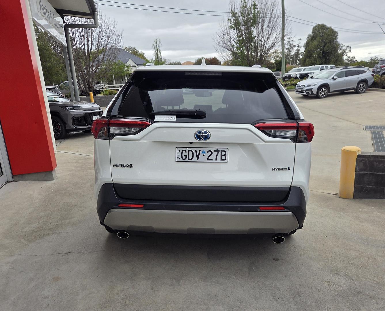 2021 Toyota RAV4 GXL-2WD in White