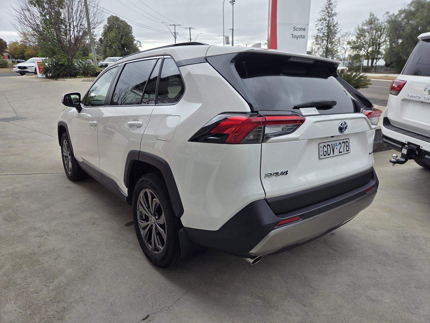 2021 Toyota RAV4 GXL-2WD in White