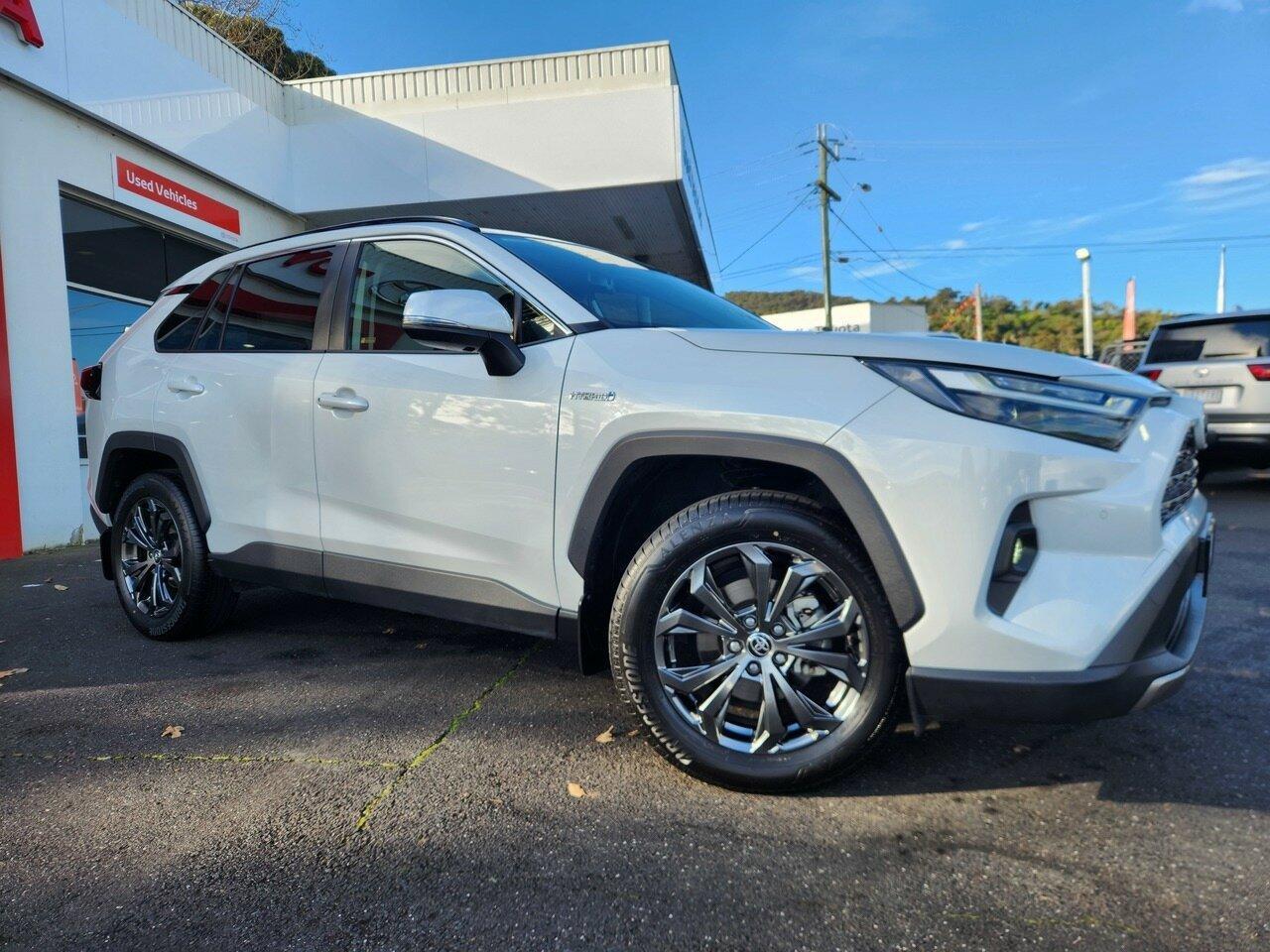 2024 Toyota RAV4 GXL-2WD in White