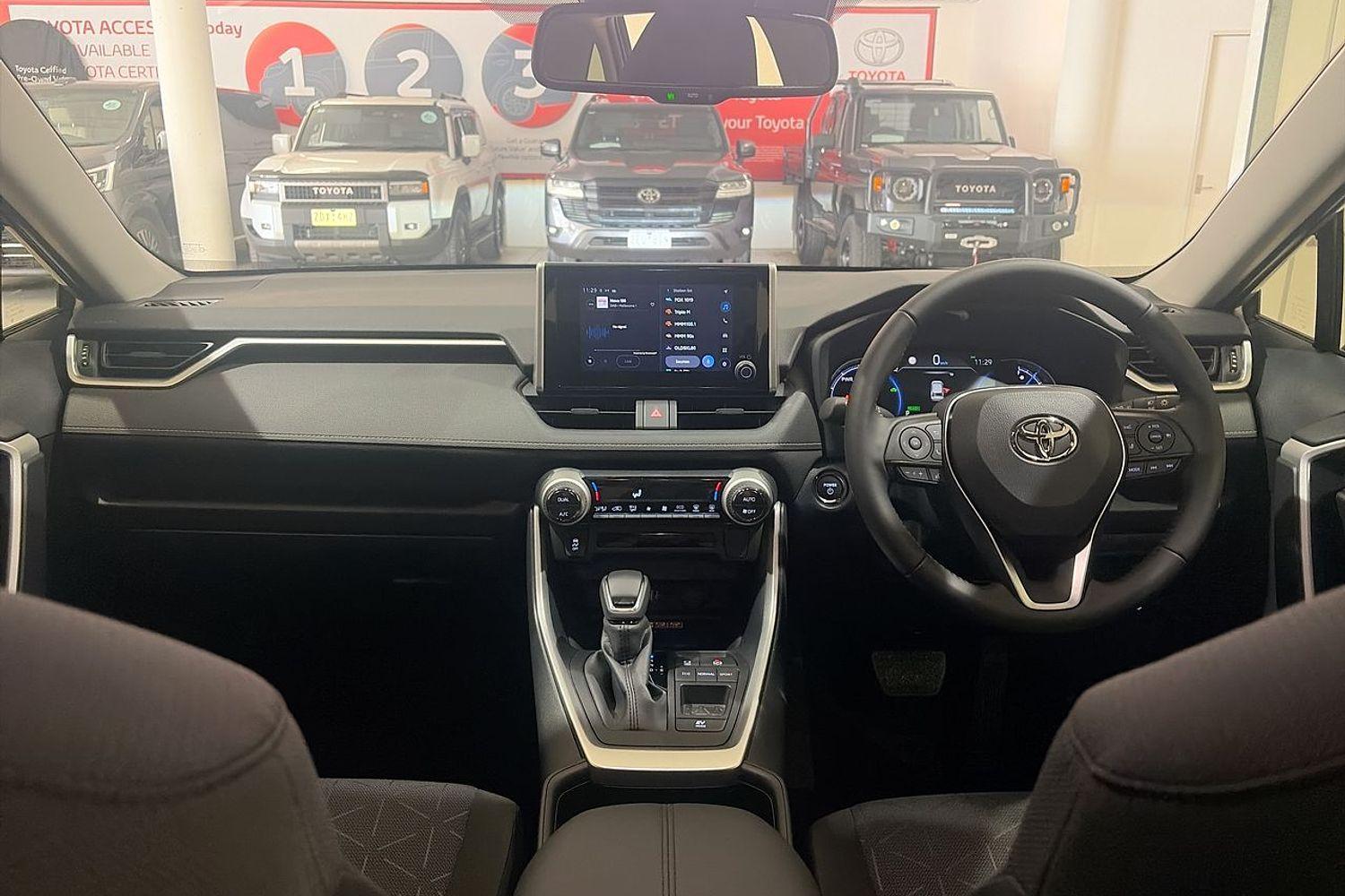 2025 Toyota RAV4 GXL-2WD in Silver