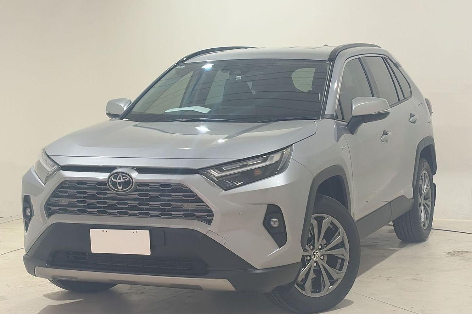 2025 Toyota RAV4 GXL-2WD in Silver