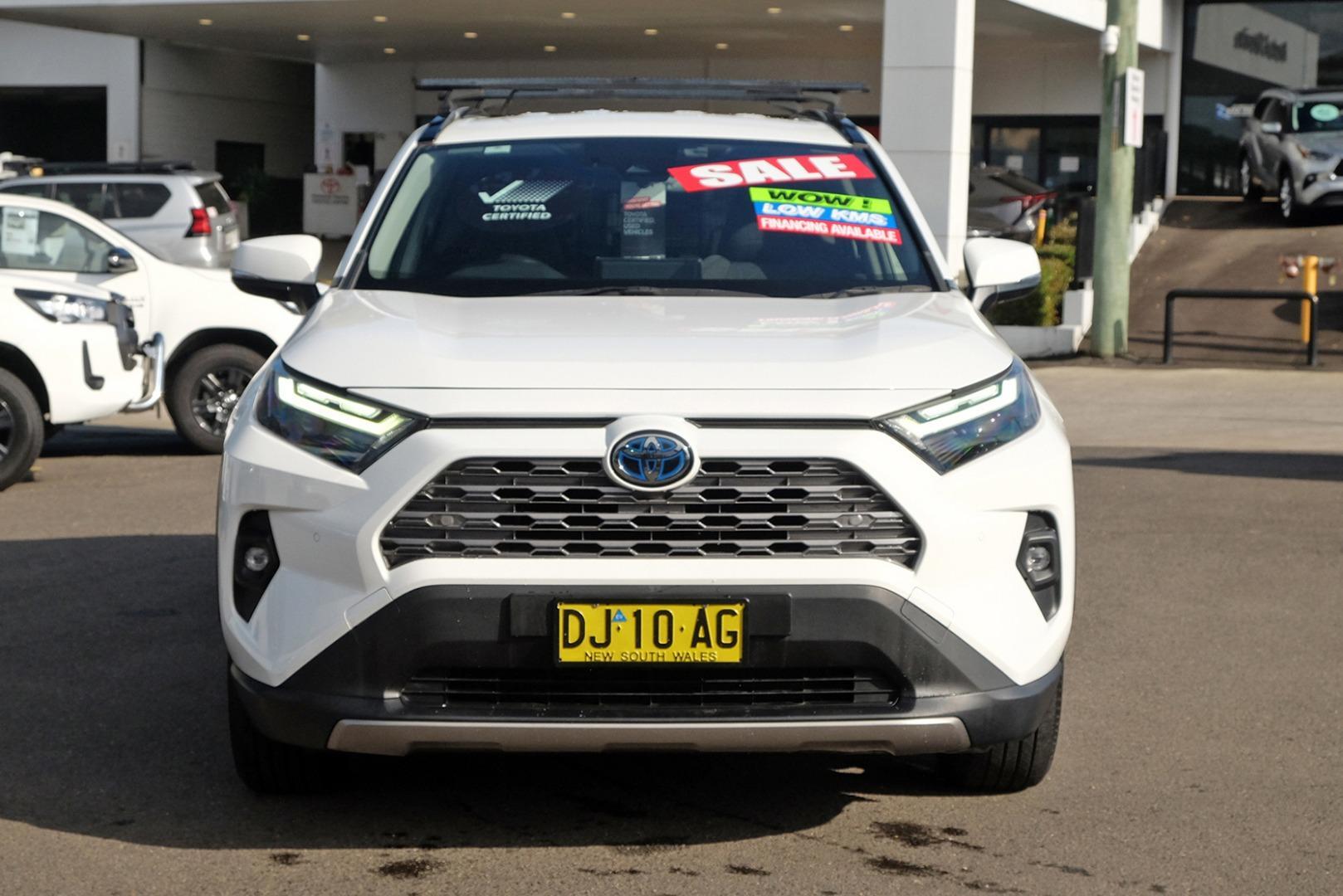 2023 Toyota RAV4 GXL-2WD in White
