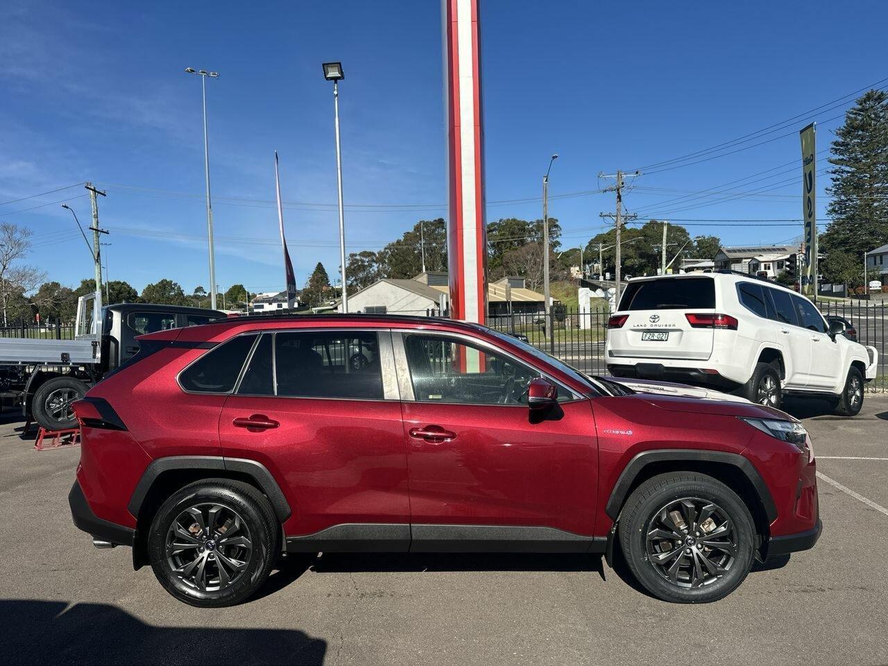 2021 Toyota RAV4 GXL in Red
