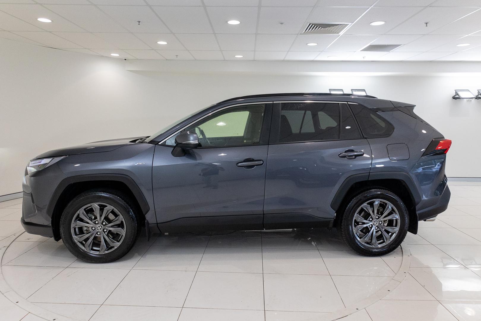 2025 Toyota RAV4 GXL-2WD in Silver
