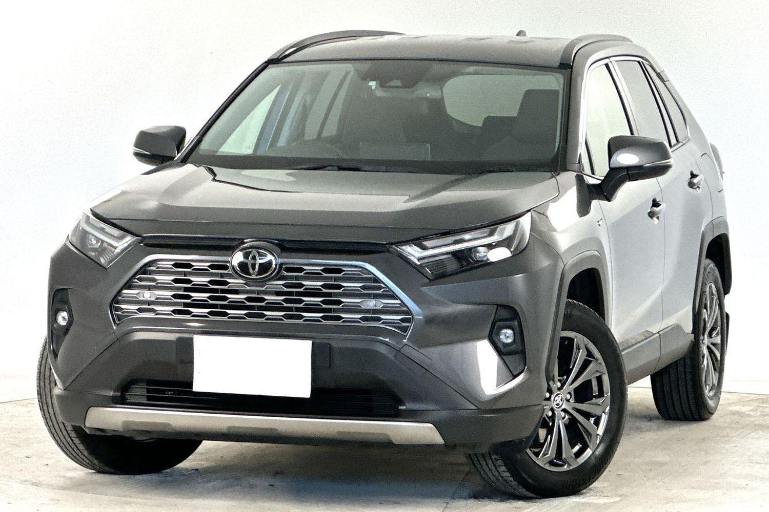 2025 Toyota RAV4 GXL-2WD in Silver