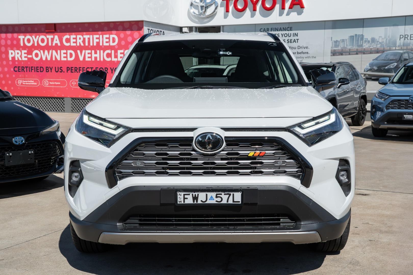 2025 Toyota RAV4 GXL-2WD in White