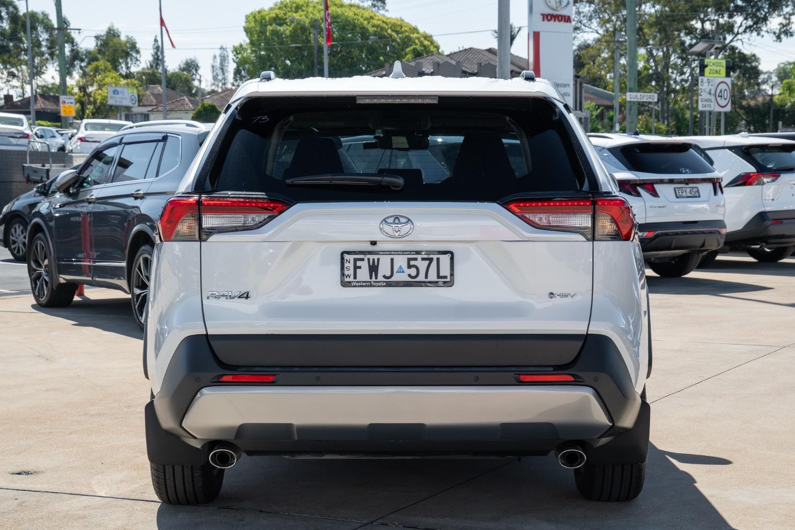 2025 Toyota RAV4 GXL-2WD in White