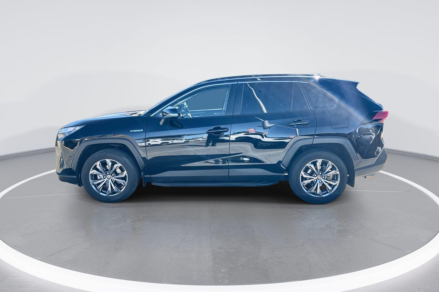 2024 Toyota RAV4 GXL-2WD in Black